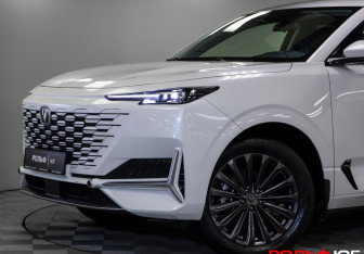 Подержанный автомобиль Changan UNI-K 2023 года (31 фото)