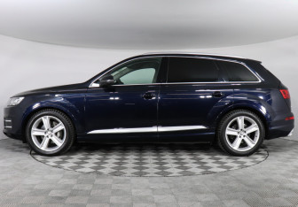 Подержанный автомобиль Audi Q7 2016 года (8 фото)