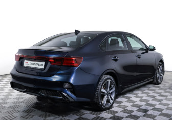 Подержанный автомобиль Kia Cerato Sedan 2022 года (5 фото)