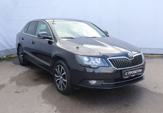 Подержанный автомобиль Skoda Superb Liftback 2013 года (3 фото)
