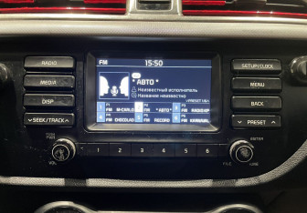 Подержанный автомобиль Kia Rio Sedan 2017 года (15 фото)