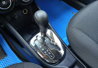 Подержанный автомобиль Kia Rio Sedan 2012 года (14 фото)