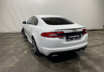 Подержанный автомобиль Jaguar XF Sedan 2014 года (6 фото)