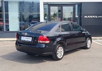 Подержанный автомобиль Volkswagen Polo Sedan 2013 года (5 фото)