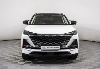 Подержанный автомобиль Changan UNI-S 2024 года (2 фото)