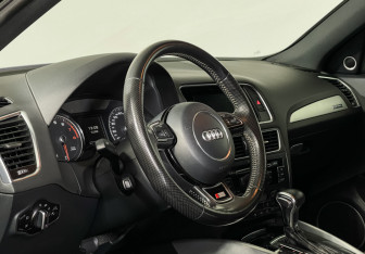 Подержанный автомобиль Audi Q5 2015 года (13 фото)