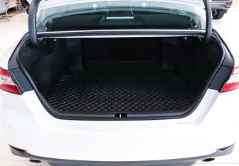 Новый Toyota Camry Sedan 2025 (9 фото)