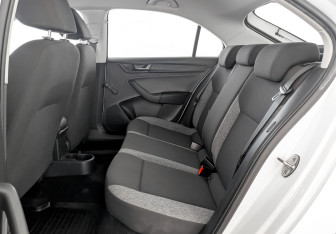 Подержанный автомобиль Skoda Rapid Liftback 2021 года (12 фото)