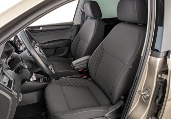 Подержанный автомобиль Skoda Rapid Liftback 2021 года (20 фото)