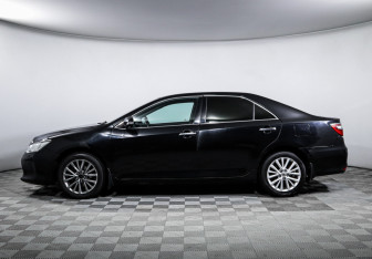Подержанный автомобиль Toyota Camry Sedan 2015 года (8 фото)