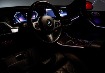 Подержанный автомобиль BMW X7 2022 года (29 фото)