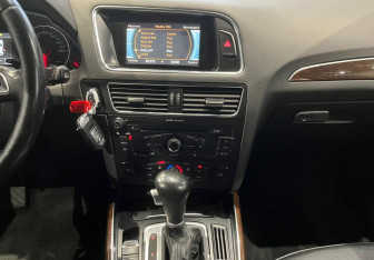 Подержанный автомобиль Audi Q5 2012 года (15 фото)