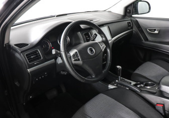 Подержанный автомобиль SsangYong Actyon 2011 года (9 фото)