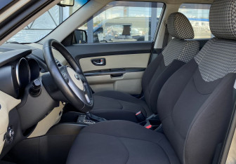 Подержанный автомобиль Kia Soul 2011 года (18 фото)