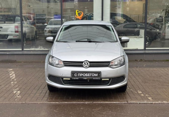 Подержанный автомобиль Volkswagen Polo Sedan 2013 года (2 фото)