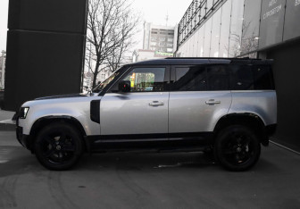 Подержанный автомобиль Land Rover Defender Suv 2020 года (8 фото)