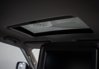 Подержанный автомобиль Infiniti QX80 2018 года (18 фото)