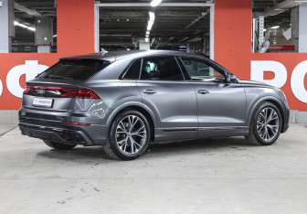 Подержанный автомобиль Audi Q8 2019 года (5 фото)