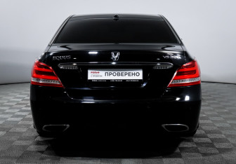 Подержанный автомобиль Hyundai Equus 2013 года (6 фото)