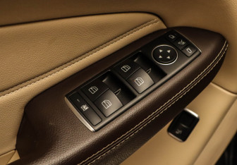 Подержанный автомобиль Mercedes-Benz GLE 2015 года (16 фото)