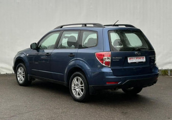 Подержанный автомобиль Subaru Forester Suv 2011 года (7 фото)