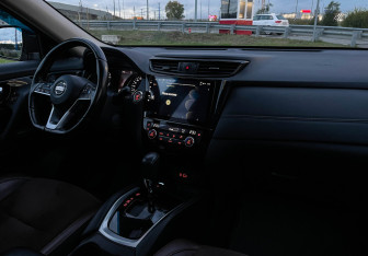Подержанный автомобиль Nissan X-Trail 2021 года (9 фото)