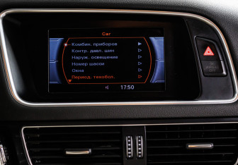 Подержанный автомобиль Audi Q5 2012 года (18 фото)