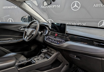 Подержанный автомобиль Москвич 3 2023 года (13 фото)