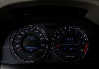 Подержанный автомобиль Volvo XC70 2008 года (9 фото)