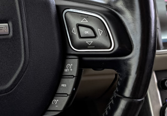 Подержанный автомобиль Land Rover Range Rover Evoque 2016 года (29 фото)
