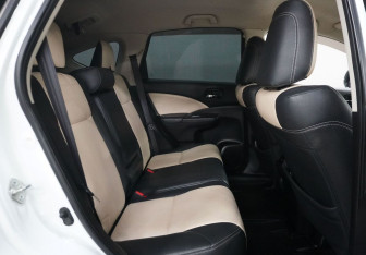 Подержанный автомобиль Honda CR-V 2014 года (13 фото)