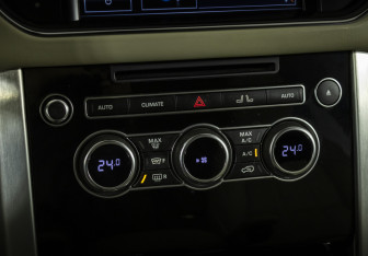 Подержанный автомобиль Land Rover Range Rover 2014 года (15 фото)