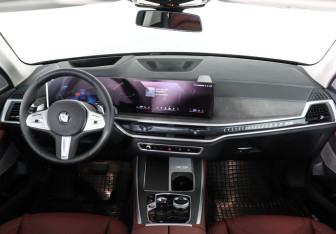 Новый BMW X5 2025 (11 фото)