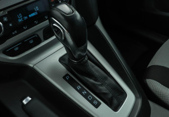 Подержанный автомобиль Ford Focus Hatchback 2013 года (17 фото)