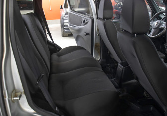 Подержанный автомобиль Chevrolet Niva 2013 года (12 фото)