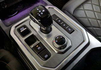 Подержанный автомобиль JAC T9 2024 года (29 фото)