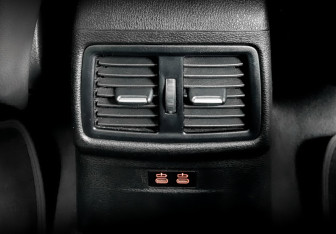 Подержанный автомобиль BMW X1 2020 года (27 фото)