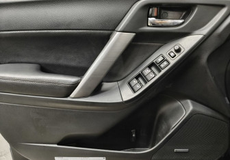 Подержанный автомобиль Subaru Forester Suv 2013 года (17 фото)