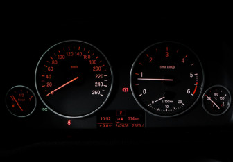 Подержанный автомобиль BMW X3 2014 года (11 фото)