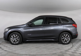 Подержанный автомобиль BMW X1 2017 года (5 фото)