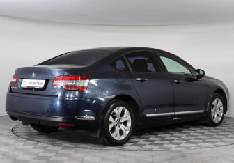 Подержанный автомобиль Citroen C5 Sedan 2011 года (3 фото)