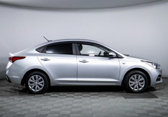 Подержанный автомобиль Hyundai Solaris Sedan 2018 года (4 фото)