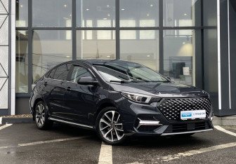 Подержанный автомобиль Omoda S5 2023 года (3 фото)