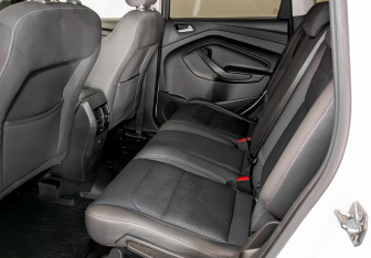 Подержанный автомобиль Ford Kuga 2017 года (13 фото)