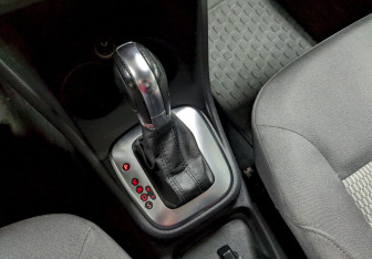 Подержанный автомобиль Volkswagen Polo Sedan 2011 года (26 фото)