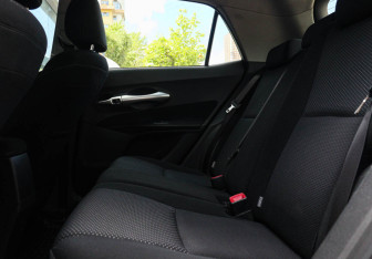 Подержанный автомобиль Toyota Auris Hatchback 2011 года (8 фото)