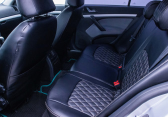 Подержанный автомобиль Skoda Octavia Liftback 2008 года (11 фото)