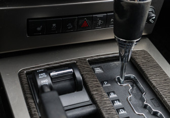 Подержанный автомобиль Jeep Cherokee 2011 года (17 фото)