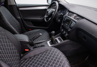 Подержанный автомобиль Skoda Octavia Liftback 2013 года (9 фото)