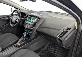 Подержанный автомобиль Ford Focus Wagon 2017 года (11 фото)